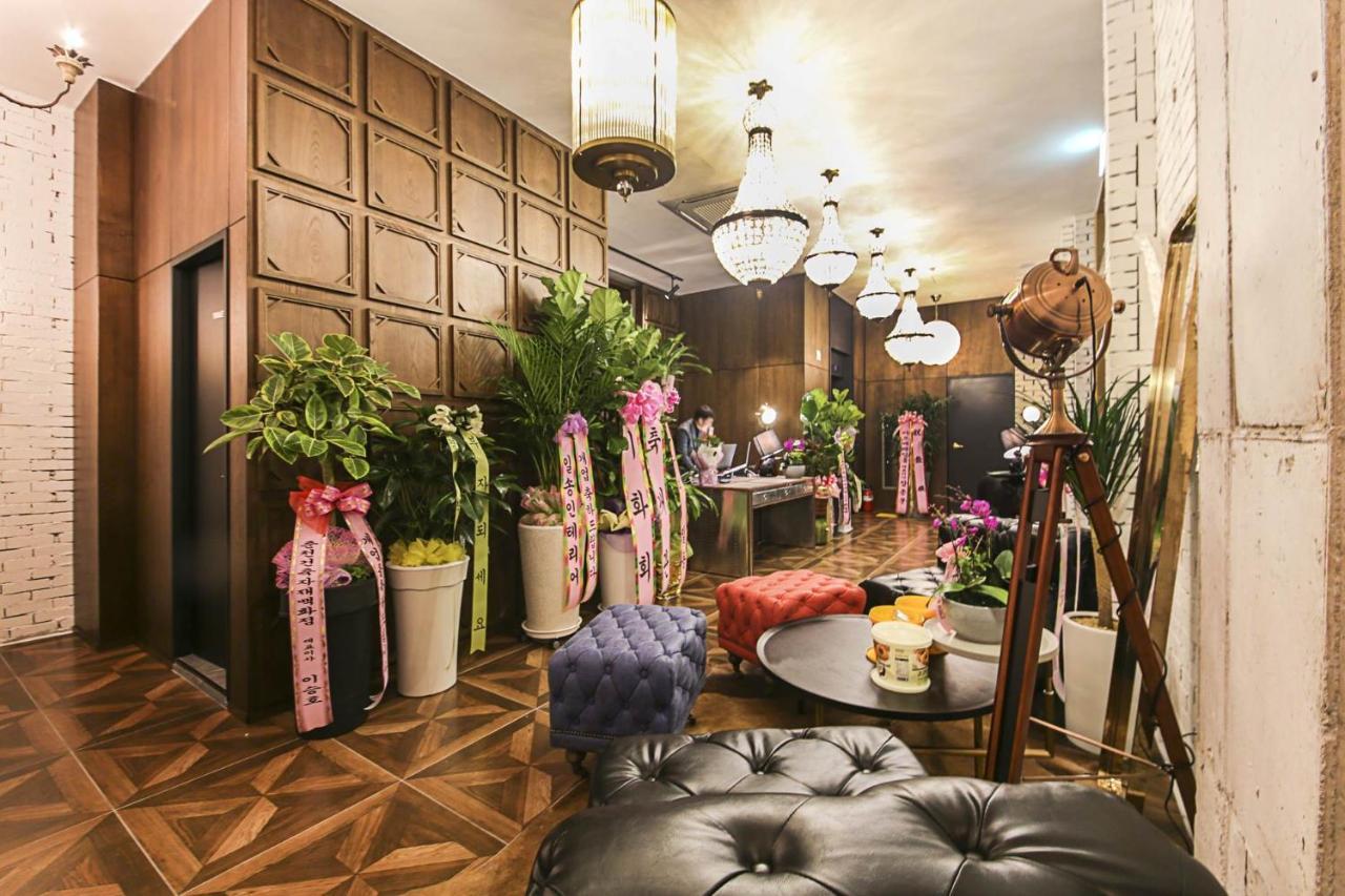Lerocherrouge Hotel تشنتشون المظهر الخارجي الصورة
